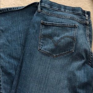 Levi’s 525 perfect waist size 14